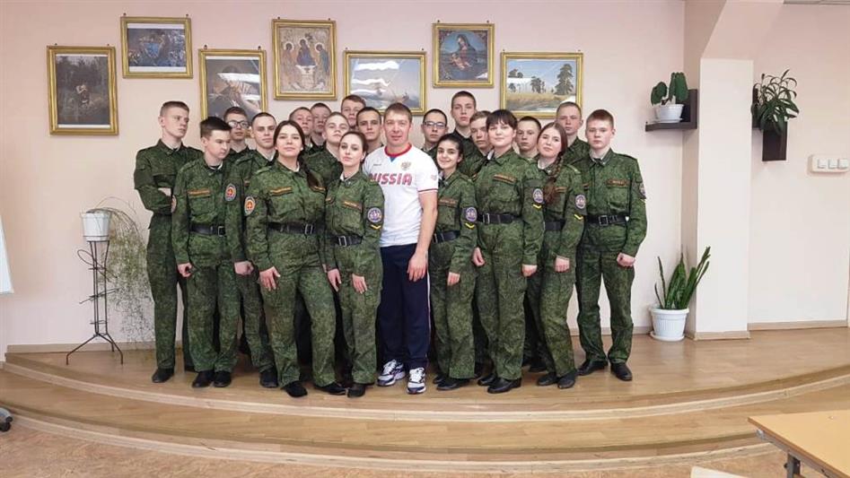 Офицер Уральского округа Росгвардии провел мастер-класс по самбо для екатеринбургских кадет (фото, видео)