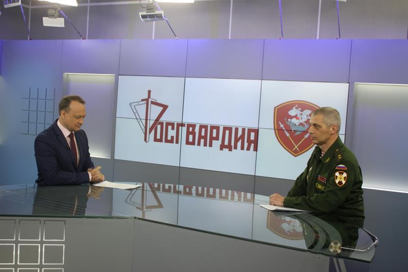 Врио командующего Восточным округом Росгвардии поздравил подчиненных с наступающим праздником в телеэфире (видео)