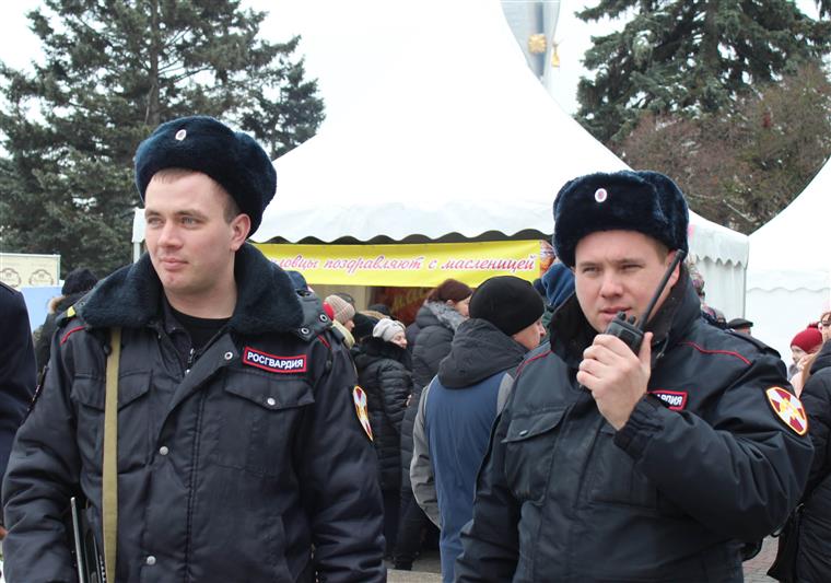 Донское управление Росгвардии обеспечивает правопорядок во время празднования в регионе Международного женского дня и Масленицы