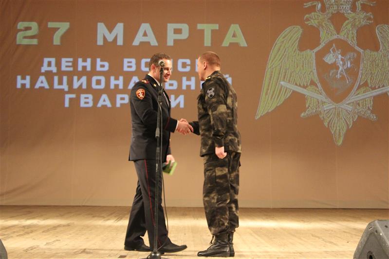 Росгвардейцы Северо-Запада отметили профессиональный праздник