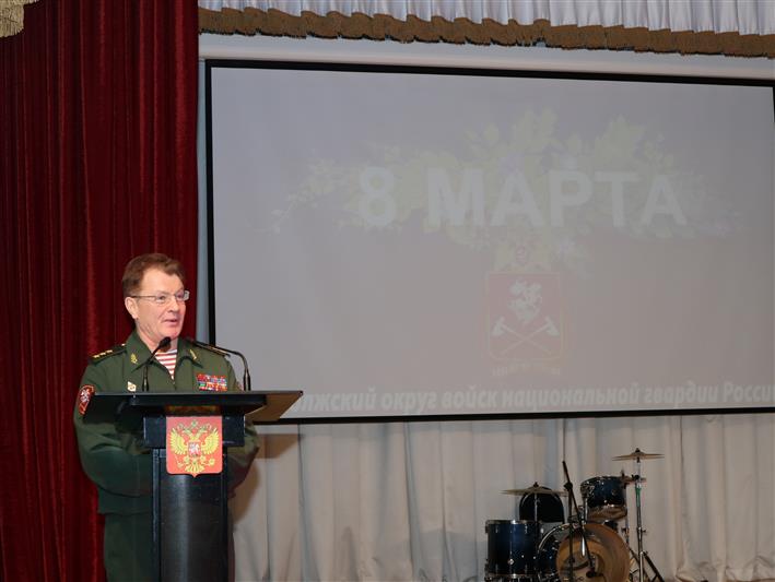 Командующий Приволжским округом Росгвардии поздравил женщин с 8 марта (фото, видео)