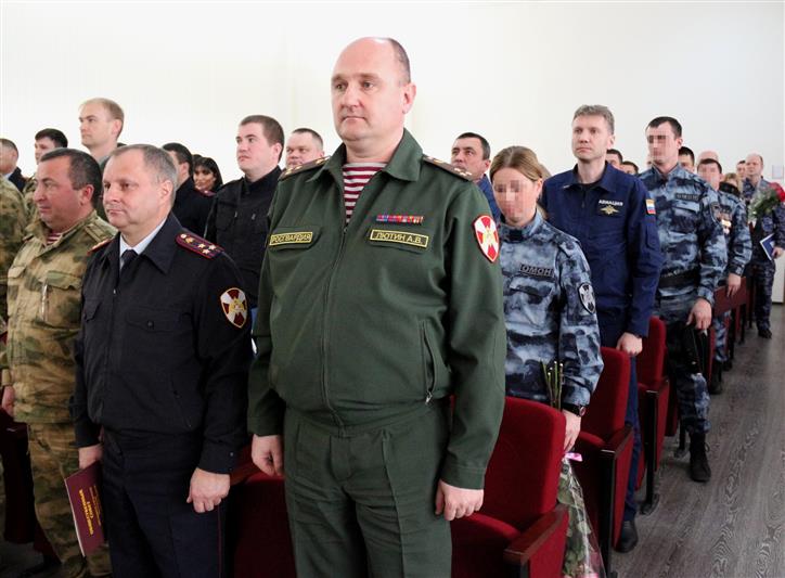 Военнослужащие и сотрудники Южного округа Росгвардии отметили профессиональный праздник (фото)