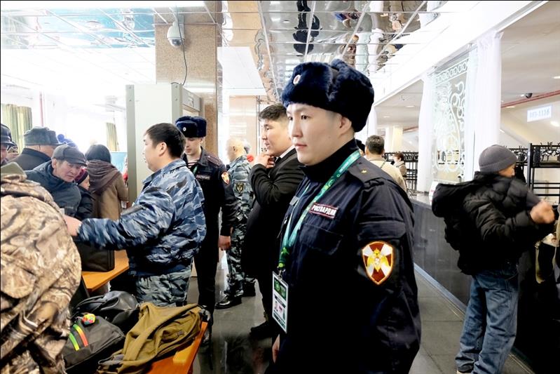 В Якутске росгвардейцы и полицейские обеспечили безопасность Кубка мира по вольной борьбе 