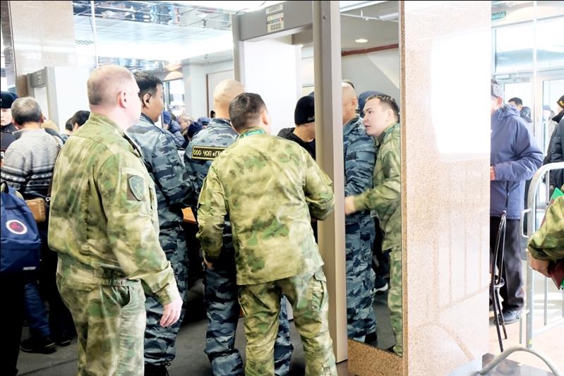 В Якутске росгвардейцы и полицейские обеспечили безопасность Кубка мира по вольной борьбе