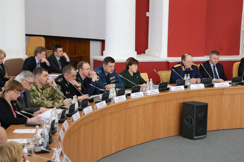 Начальник Управления Росгвардии по Орловской области принял участие в обсуждении вопросов обеспечения правопорядка в регионе