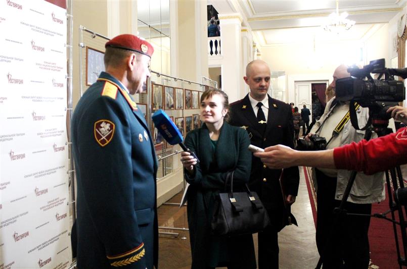 Сотрудники ростовского областного управления Росгвардии организовали фотовыставку, посвященную ведомственному празднику