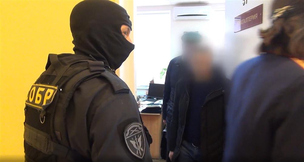 При участии новгородского СОБР выявлено крупное налоговое преступление