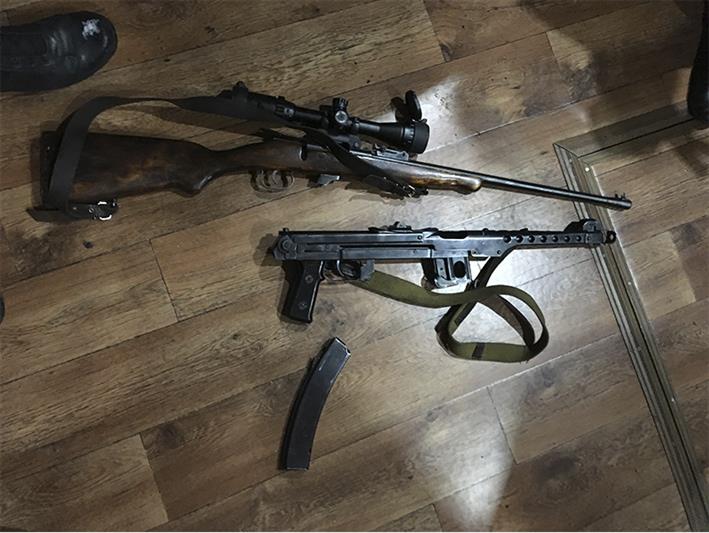При содействии кузбасского ОМОН изъяты незаконно хранившиеся боеприпасы и оружие 