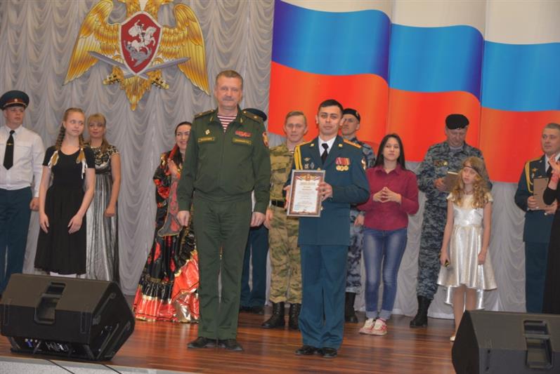 В Уральском округе Росгвардии состоялся гала-концерт смотра-конкурса самодеятельного художественного творчества «Солдаты антитеррора»