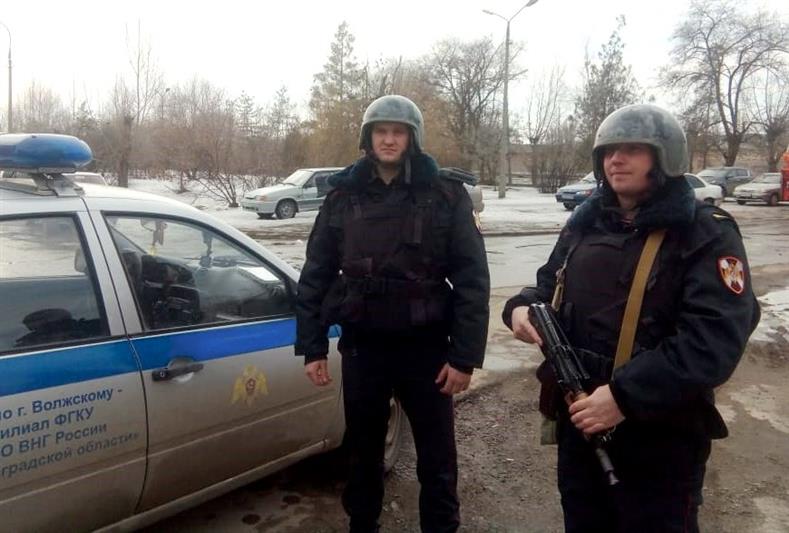 В Волгоградской области сотрудники Росгвардии задержали подозреваемых в совершении преступлений имущественного характера