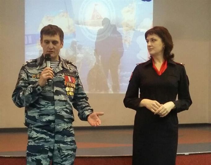 В Тюмени состоялась встреча школьников  с  ветераном ОМОН