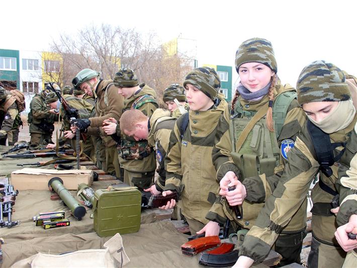 Курсанты иркутского военно-патриотического центра посвятили Дню Росгвардии полевой выход 