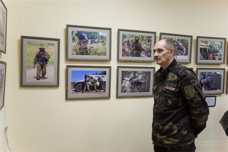Фотовыставка «Росгвардия. Хранители спокойствия» открылась в Белгороде