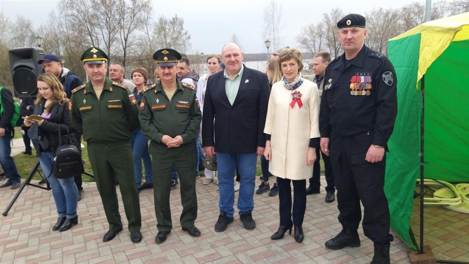 Командир череповецкого ОМОН поздравил новоиспеченных юнармейцев со вступлением в военно-патриотическое движение