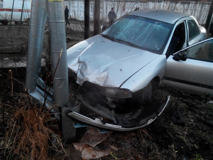 В Нижнем Новгороде сотрудник ОМОН (на транспорте) помог пострадавшему в дорожно-транспортном происшествии мужчине (видео)