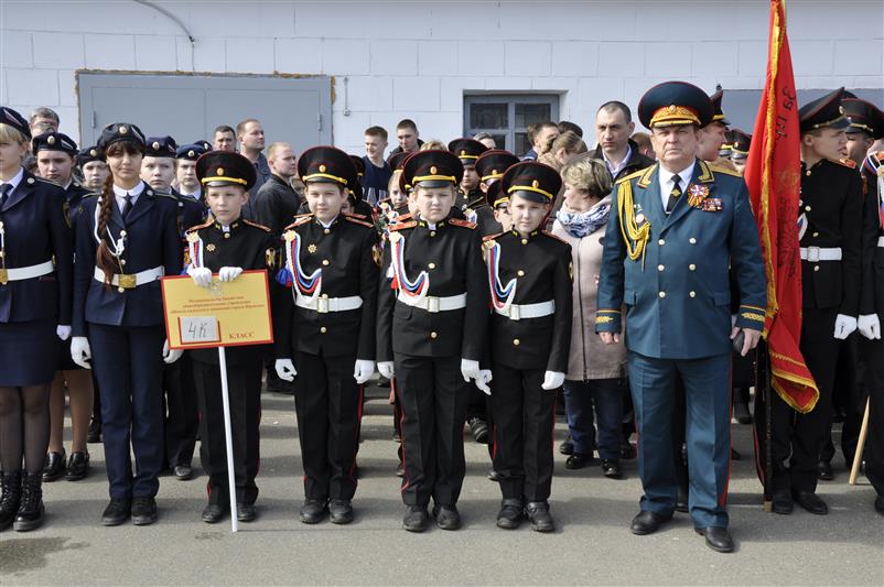 Сотрудники и военнослужащие Росгвардии посетили передвижную выставку «Сирийский перелом» в Ижевске