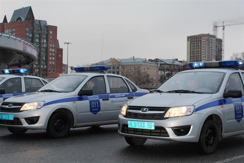 В Уфе сотрудники вневедомственной охраны оказали помощь пострадавшим в результате ДТП
