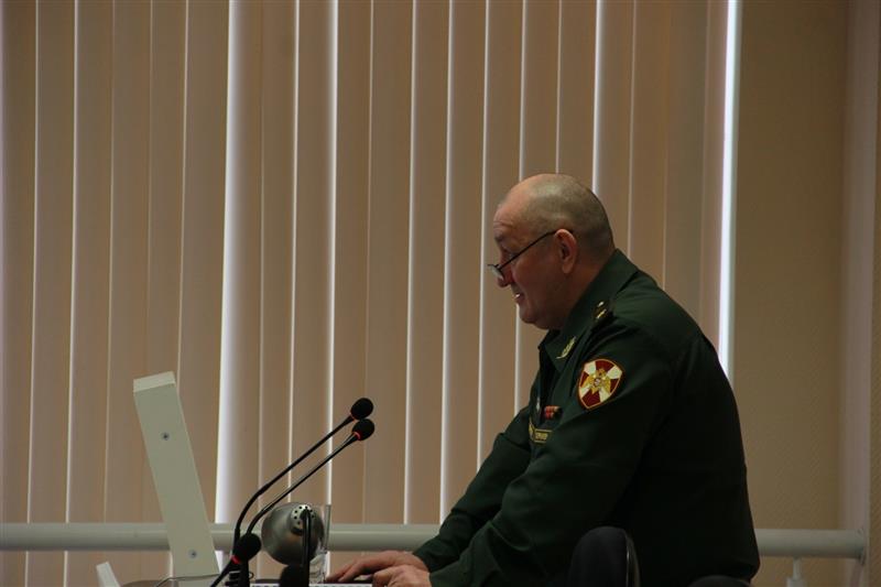 Заместитель командующего Приволжским округом Росгвардии провел занятие с курсантами факультета техобеспечения Пермского военного института