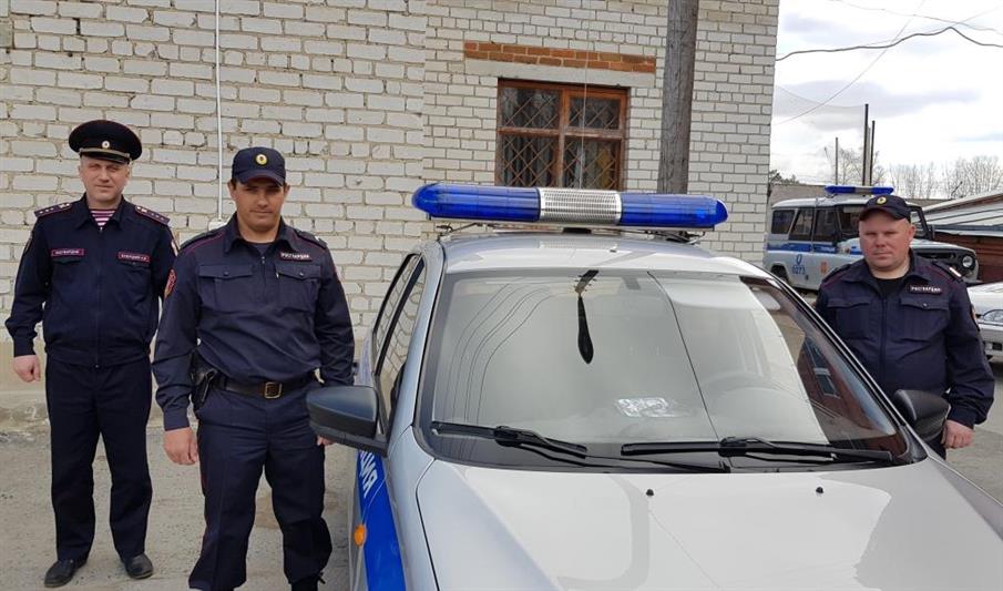 В Тюменской области сотрудники Росгвардии задержали автомобилистку, сбившую пешеходов и попытавшуюся скрыться с места ДТП