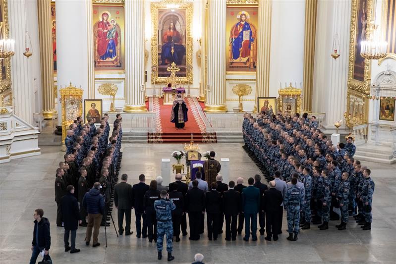 Молебен в соборе Лейб-гвардии Измайловского полка