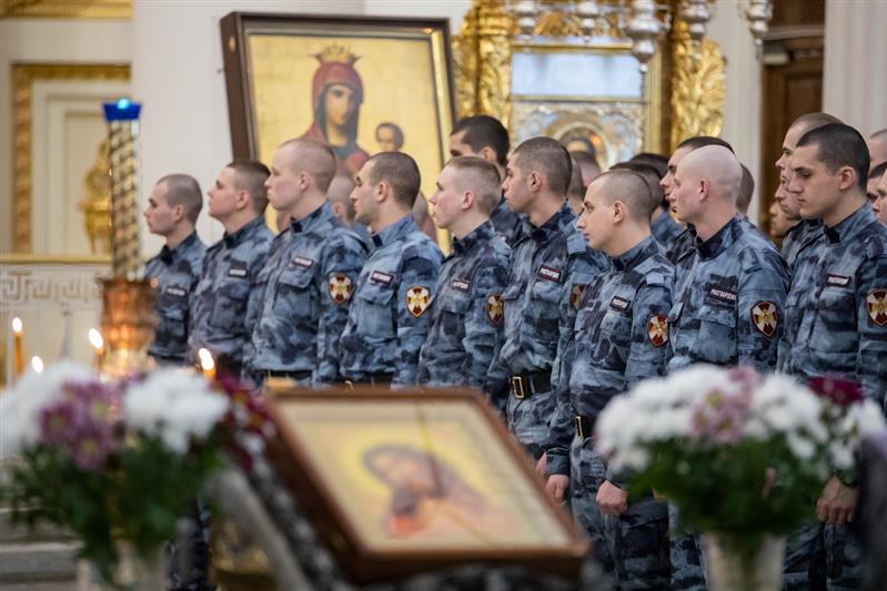 Молебен в соборе Лейб-гвардии Измайловского полка