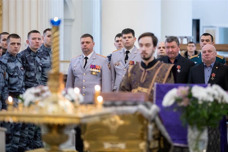 Молебен в соборе Лейб-гвардии Измайловского полка