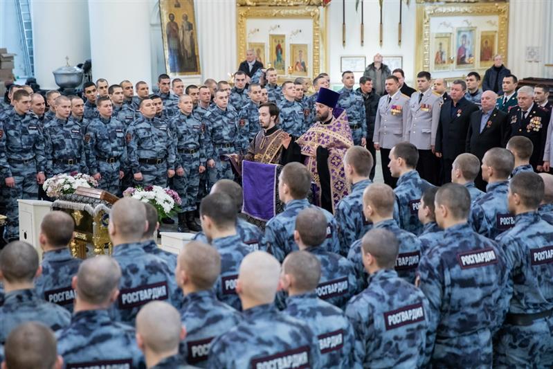 Молебен в соборе Лейб-гвардии Измайловского полка