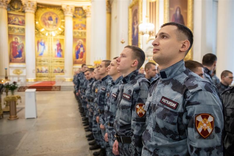 Молебен в соборе Лейб-гвардии Измайловского полка