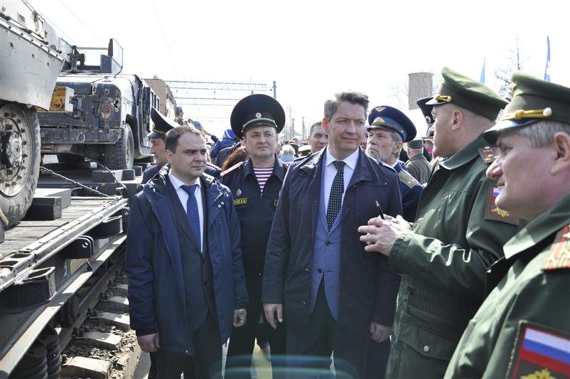 Сотрудники и военнослужащие Росгвардии посетили передвижную выставку «Сирийский перелом» в Ижевске