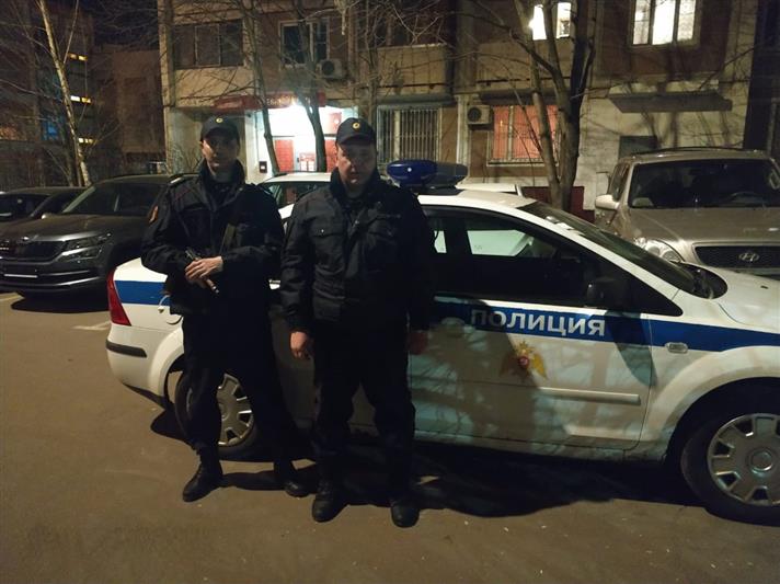 В Москве сотрудники Росгвардии нашли и вернули родителям потерявшегося ребенка