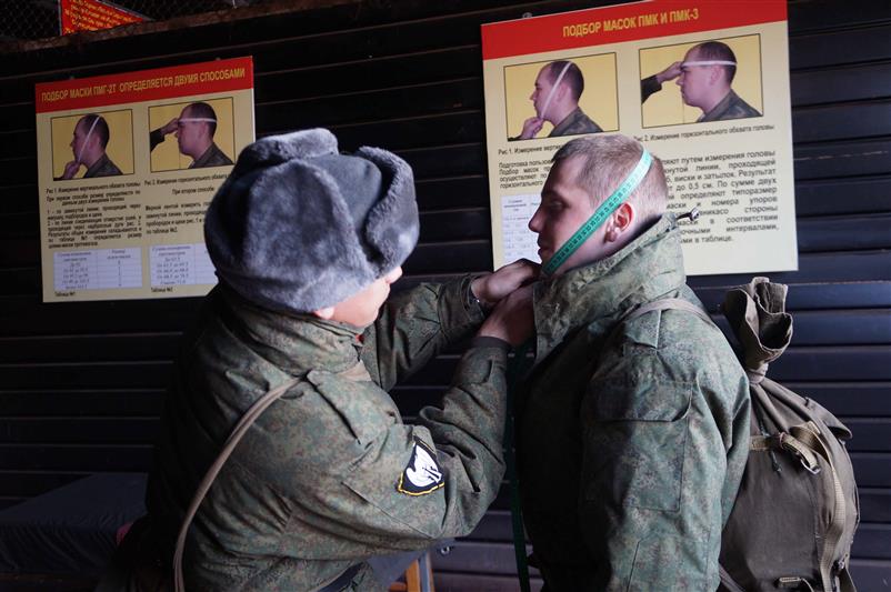 В учебном полку Центрального округа Росгвардии прошли военные сборы граждан, пребывающих в запасе (фото)