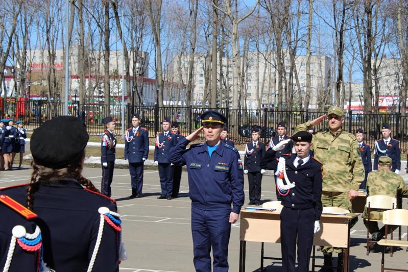 Офицеры Росгвардии оценили строевую выправку воспитанников кадетских классов Чувашии 