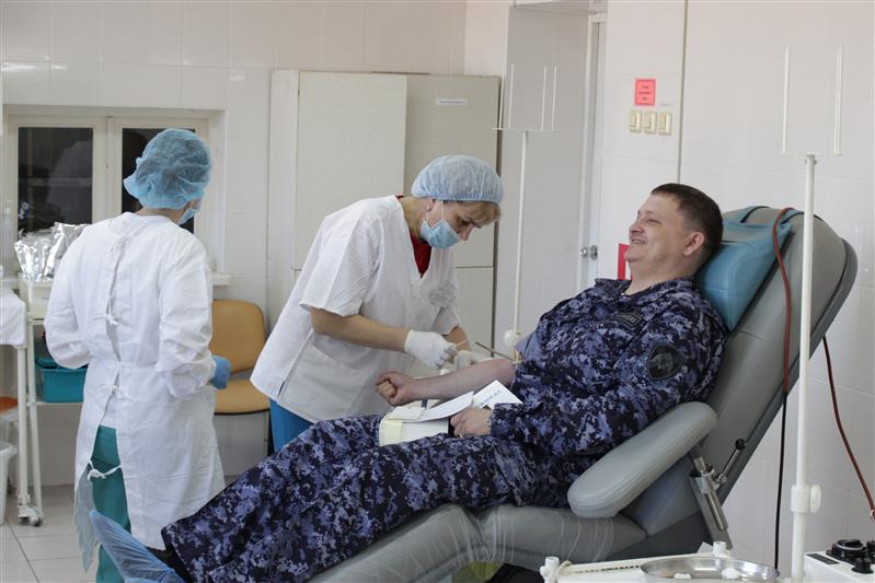 Чувашские росгвардейцы приняли участие в донорской акции