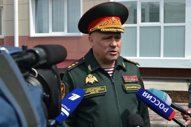Во Владивостоке 60 семей военнослужащих и сотрудников Росгвардии стали новоселами  (фото, видео)