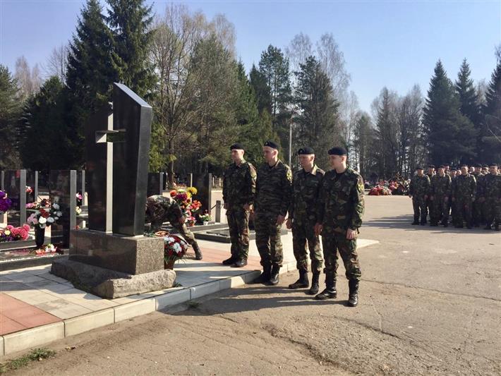 Бойцы тверского ОМОН почтили память сотрудников, погибших при исполнении служебного долга
