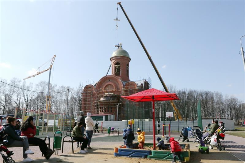 Строящийся главный храм Росгвардии увенчан крестом