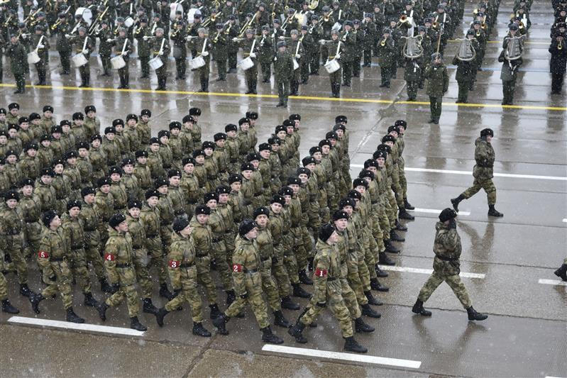 Кадеты Росгвардии готовятся к Параду Победы (фото)