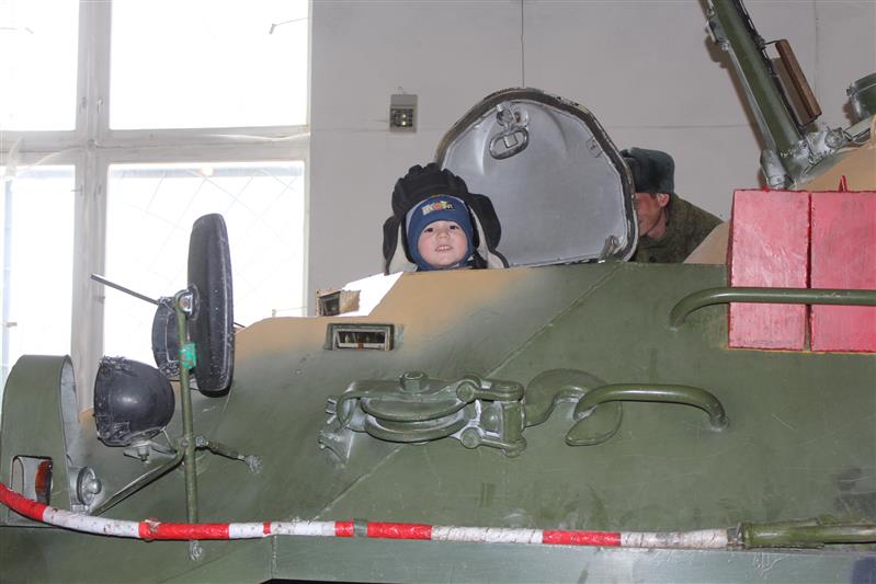 В  Балаково прошла военно-патриотическая акция «Урок мужества Росгвардии»