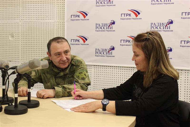 Руководитель карачаево-черкесского центра лицензионно-разрешительной работы ответил на вопросы жителей республики в радиоэфире