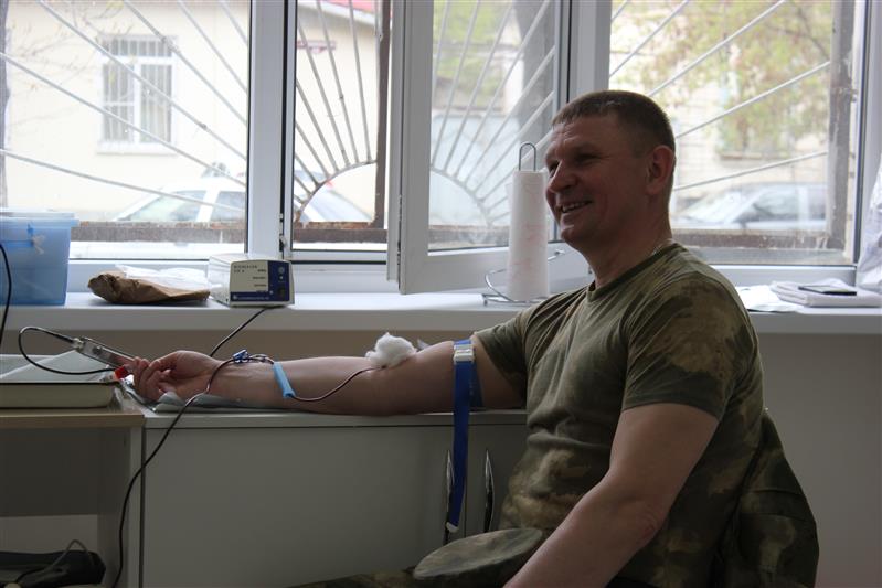 В преддверии Дня донора росгвардейцы Карачаево-Черкесии  посетили  региональную станцию переливания крови