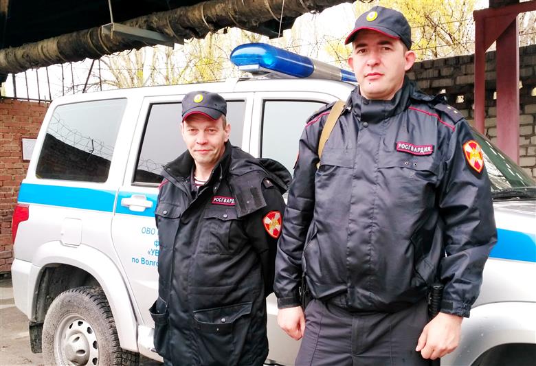 Благодаря волгоградским росгвардейцам возвращены домой две девочки девяти и десяти лет, утратившие связь с родными