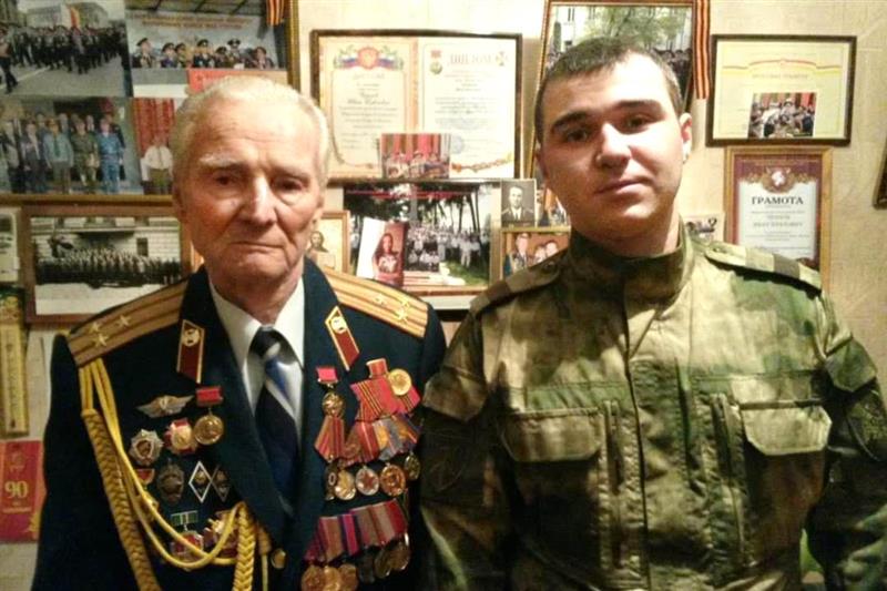 В Северной Осетии военнослужащие Росгвардии поздравили ветерана Великой Отечественной войны с юбилеем