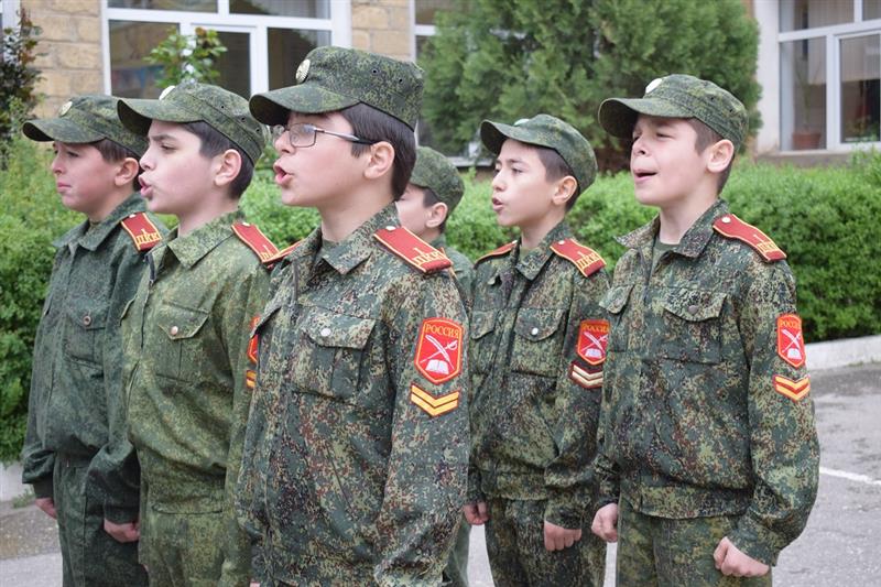 Росгвардейцы Дагестана стали почетными гостями на «Параде юных патриотов» (фото)