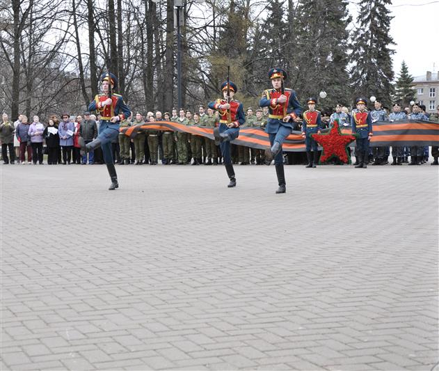 Колонна приволжского этапа автопробега Росгвардии «Вахта Памяти. Сыны Великой Победы» прибыла в Удмуртию (фото)