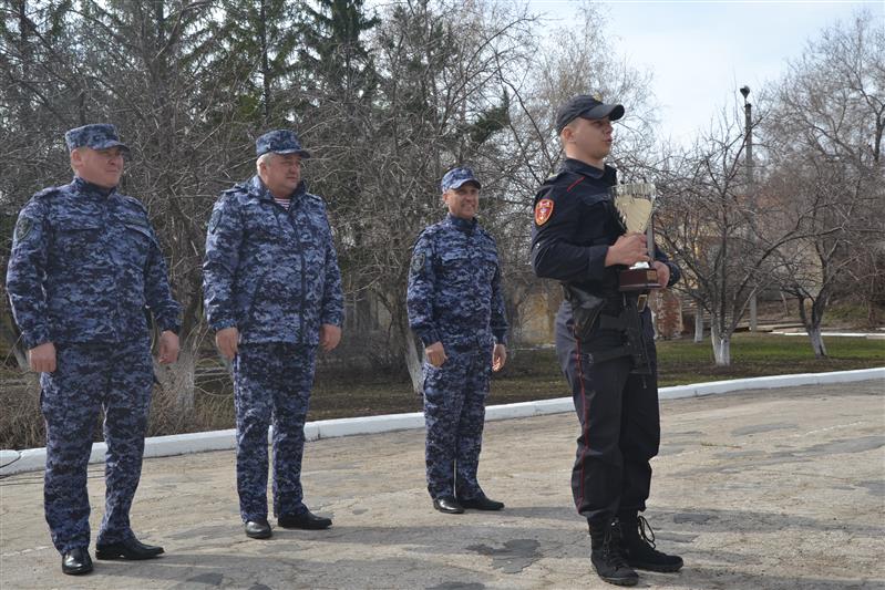 Группа задержания вневедомственной охраны из Тольятти признана лучшей в Самарской области (видео)