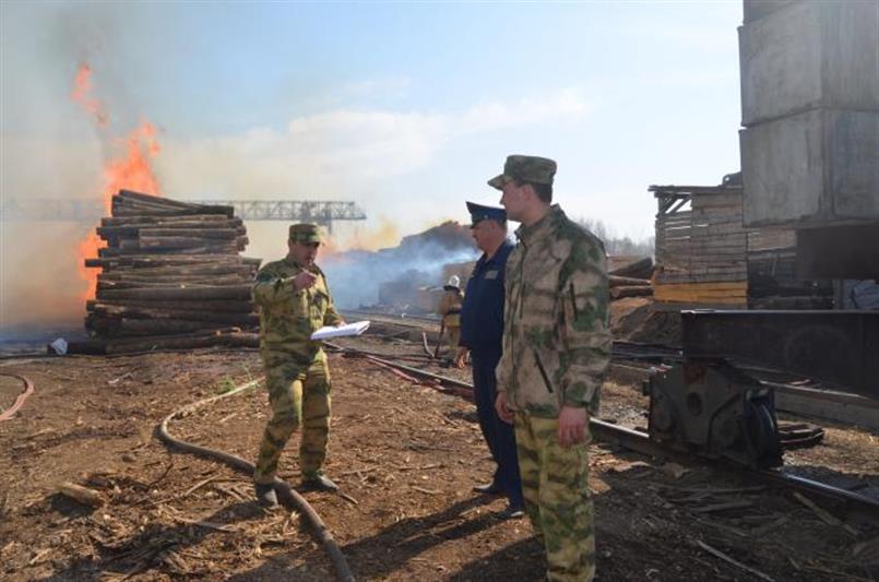 При участии военнослужащих Росгвардии потушен пожар высокой степени опасности в Хабаровске
