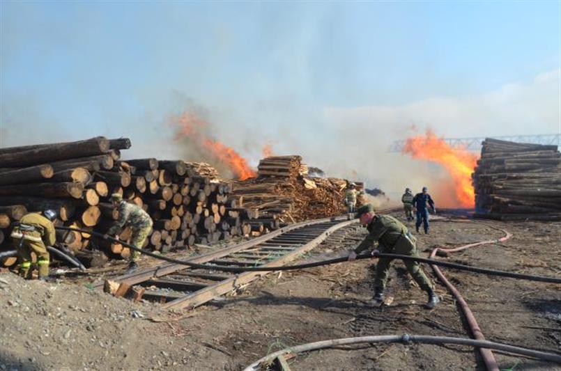 При участии военнослужащих Росгвардии потушен пожар высокой степени опасности в Хабаровске
