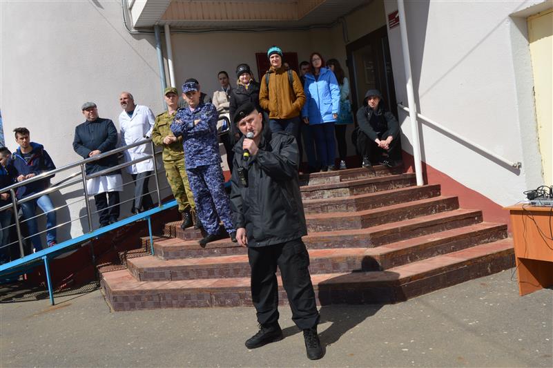 Студенты орловского аграрного университета познакомились со спецификой деятельности ОМОН