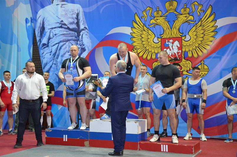 Команда Росгвардии вошла в тройку лидеров чемпионата архангельского регионального отделения ВФСО «Динамо» по пауэрлифтингу