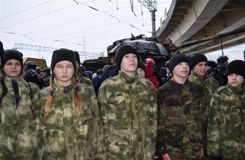 В Нижнем Новгороде росгвардейцы встретили поезд-выставку «Сирийский перелом» (видео)